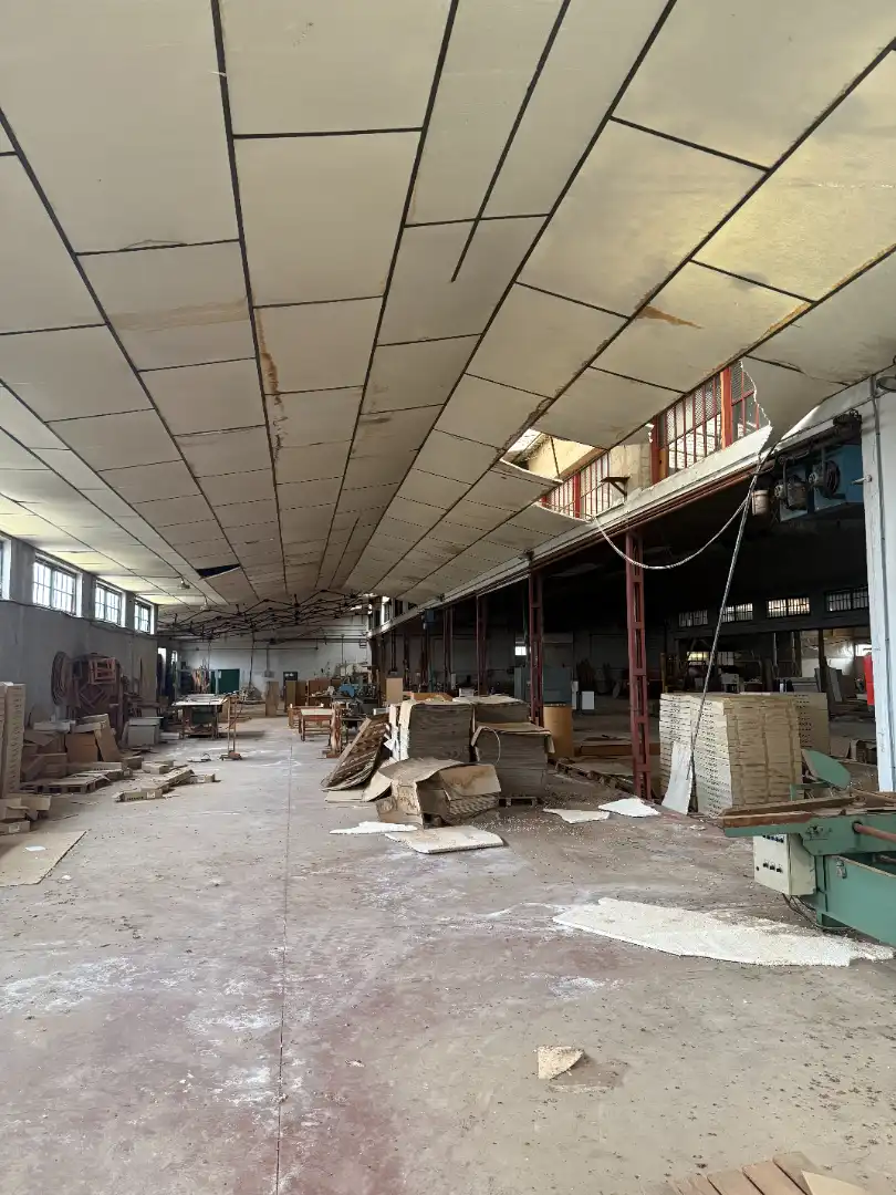 Nave industrial en venta en Casas de Haro con Alarma