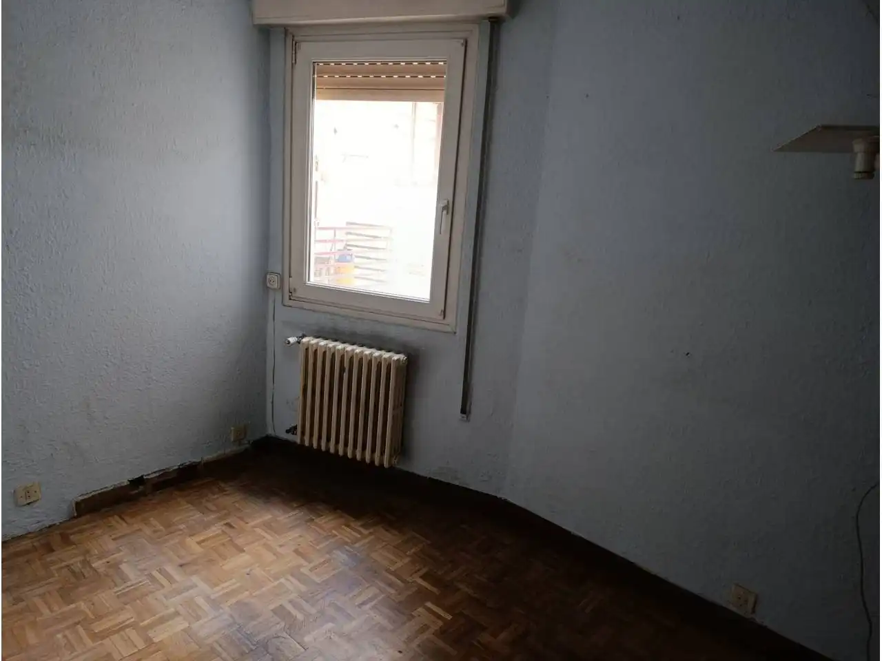 Habitación de Piso en venta en León Capital  con Calefacción, Terraza y Trastero