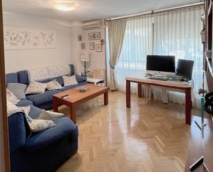 Living room of Flat for sale in  Madrid Capital  with Air Conditioner, Heating and Storage room