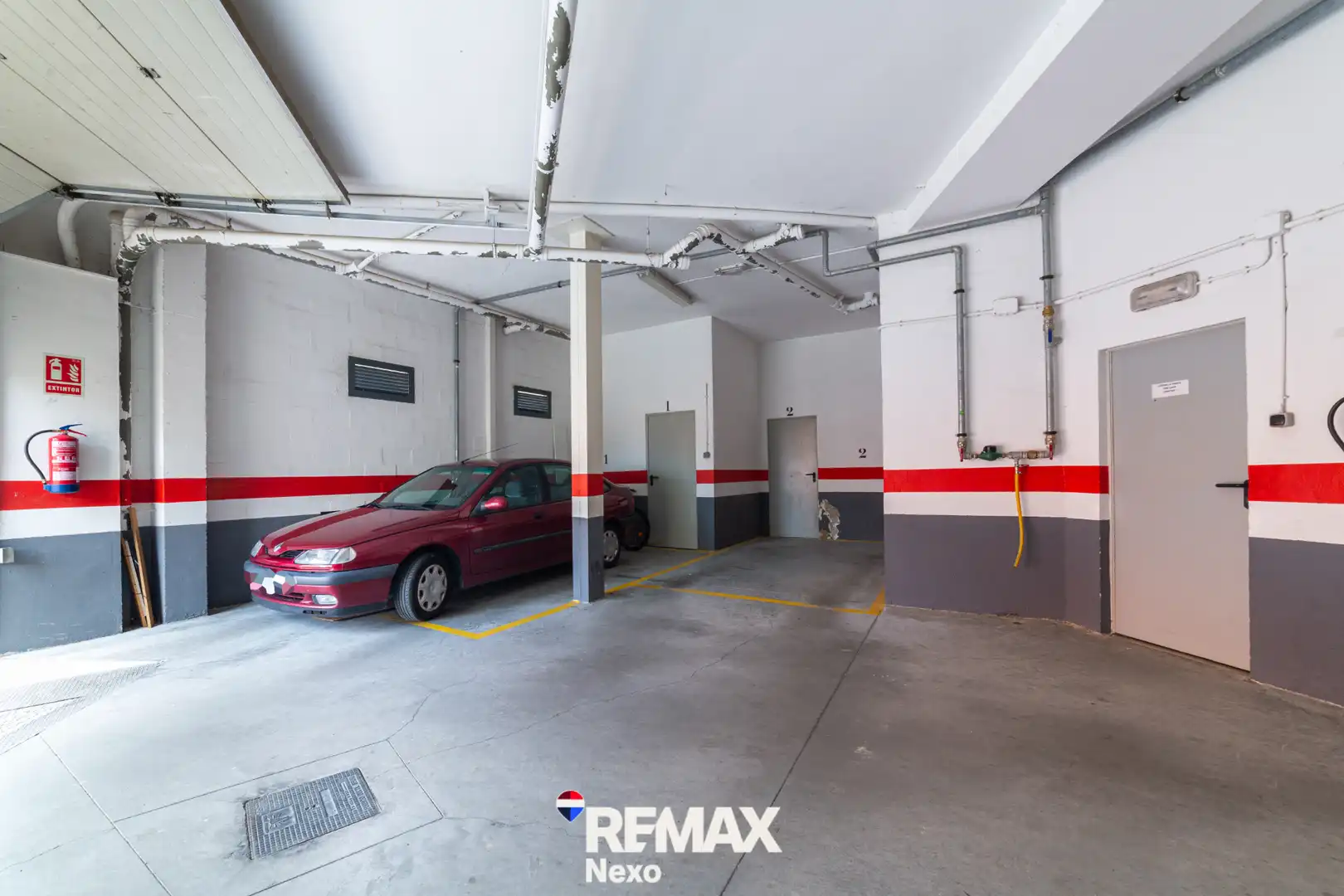 Parking of Flat for sale in Cabezón de Pisuerga  with Air Conditioner, Heating and Storage room