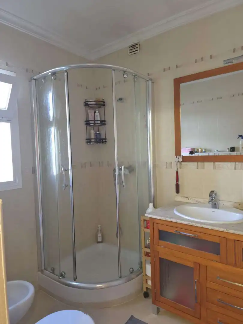 Bany de Finca rústica en venda en Arucas amb Aire condicionat, Piscina i Moblat