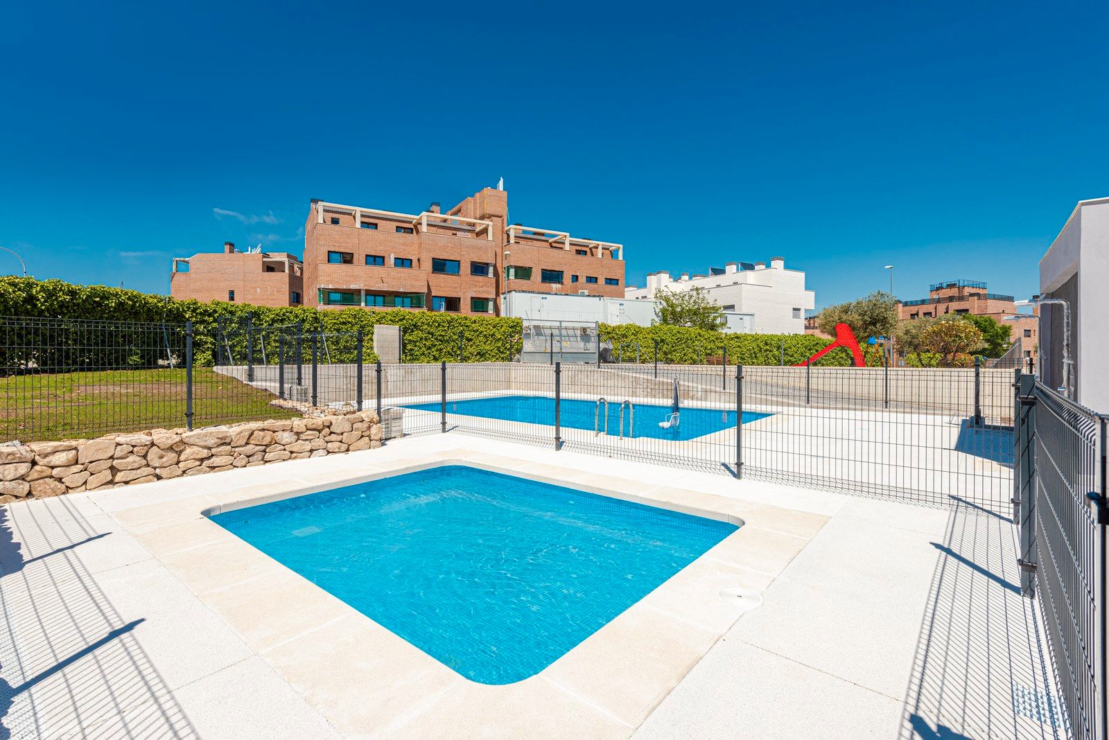 Piscina de Pis de lloguer en Colmenar Viejo amb Parquet i Traster