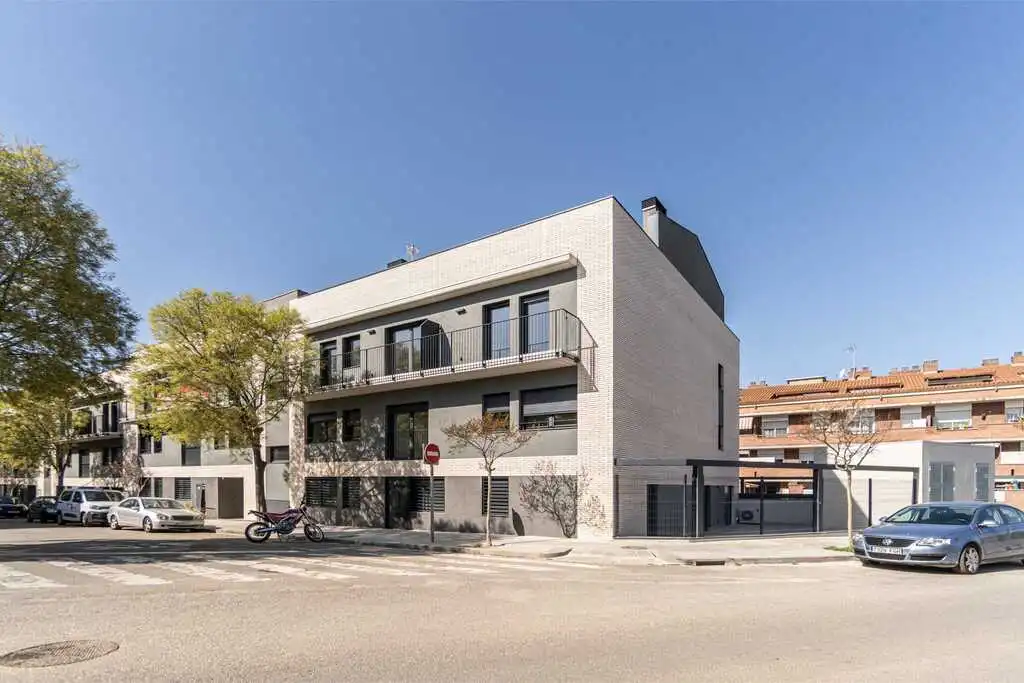 Vista exterior de Garaje en venta en Les Franqueses del Vallès