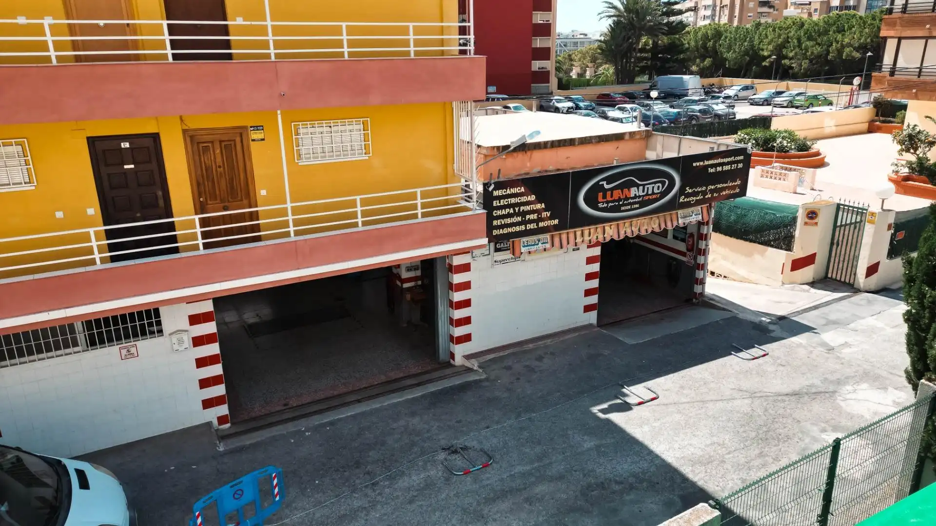 Außenansicht von Geschaftsraum zum Verkauf in Benidorm mit Terrasse