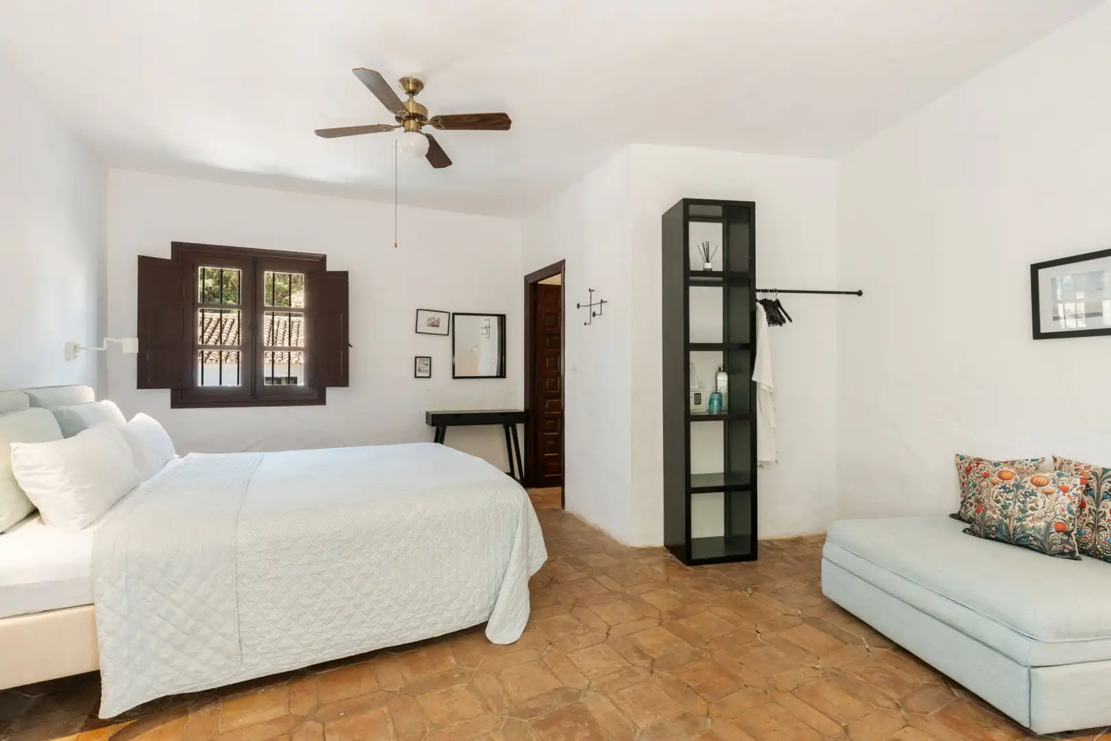 Schlafzimmer von Country house zum Verkauf in Estepona mit Klimaanlage, Privatgarten und Terrasse
