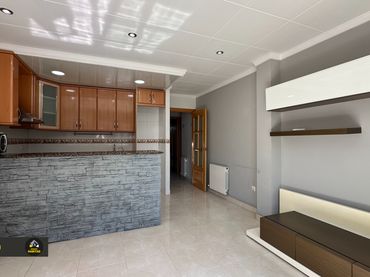 Casa con balcón en venta en Carrer General O'Donnell