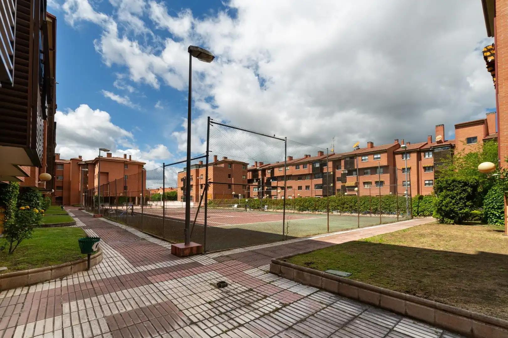 Exterior view of Flat for sale in Valladolid  with Heating, Storage room and Community pool