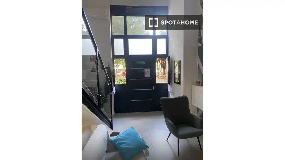 Apartments for share in Valencia  with Air Conditioner, Terrace and Furnished
