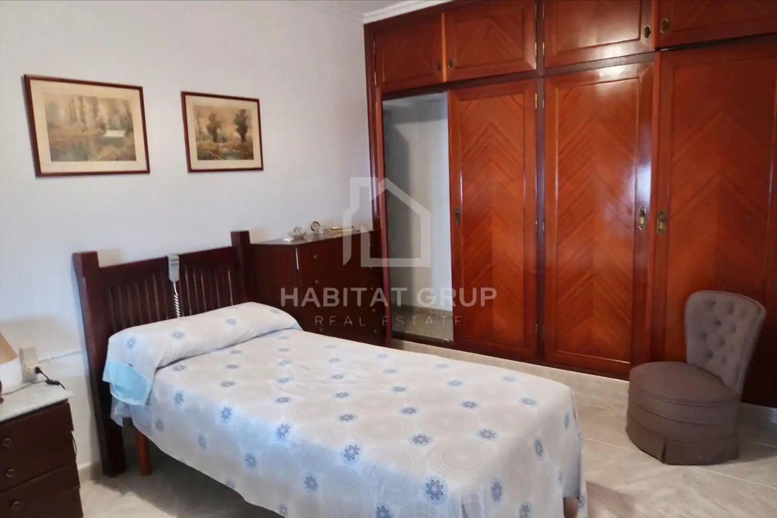 Schlafzimmer von Wohnung zum Verkauf in Es Castell mit Heizung und Privatgarten