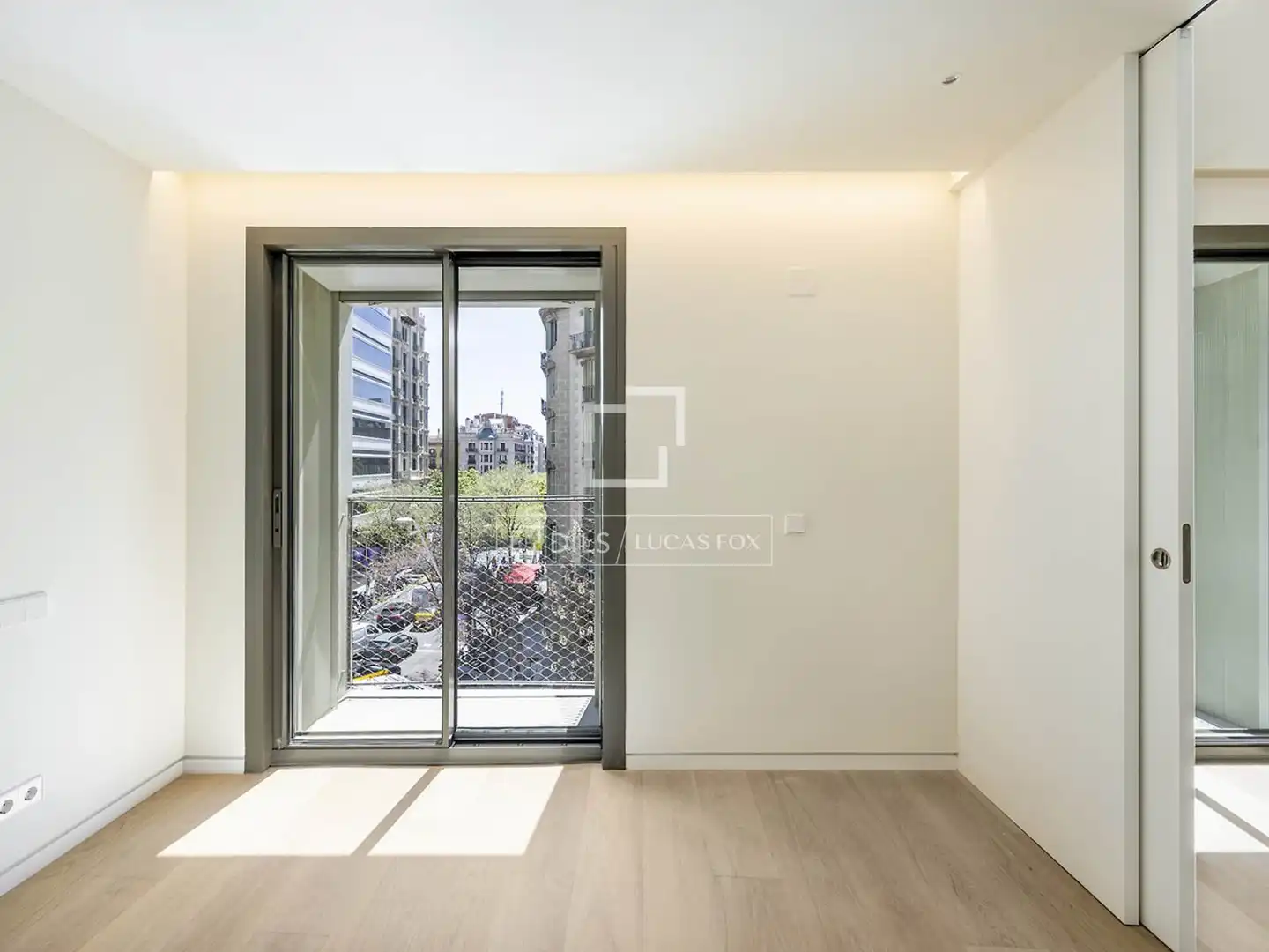Vista exterior de Piso en venta en Barcelona con Aire acondicionado, Terraza y Piscina