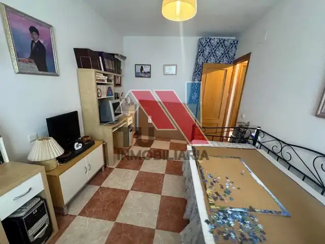 Sala de estar de Casa o chalet en venta en Novés con Terraza y Balcón