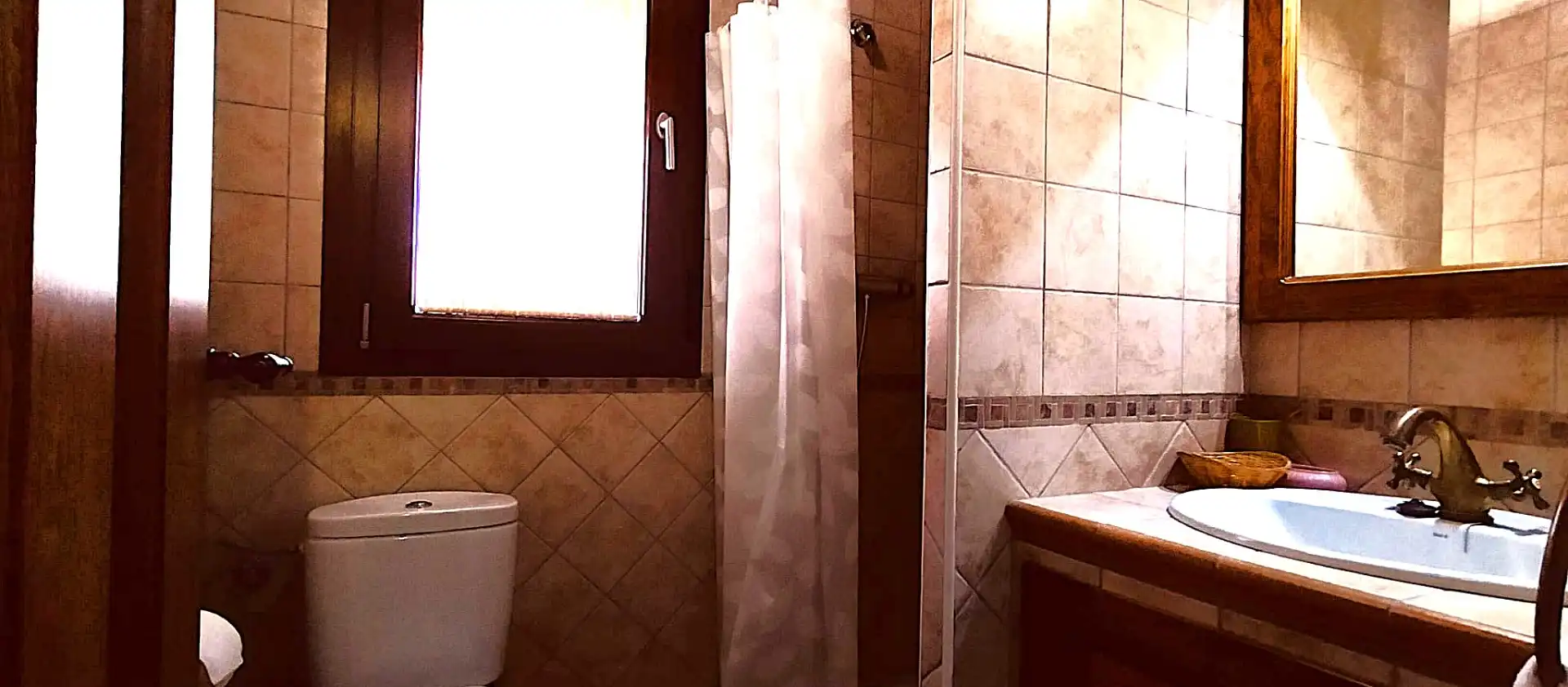 Badezimmer von Country house zum Verkauf in Barrado mit Heizung, Möbliert und Waschmaschine