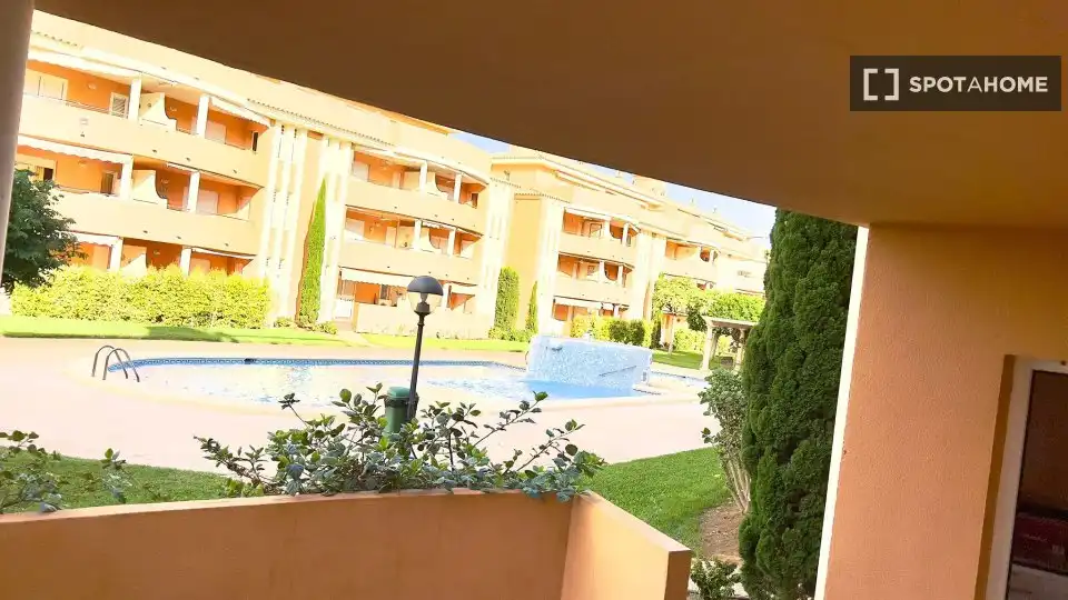 Habitació a Les Bovetes - La Felicidad