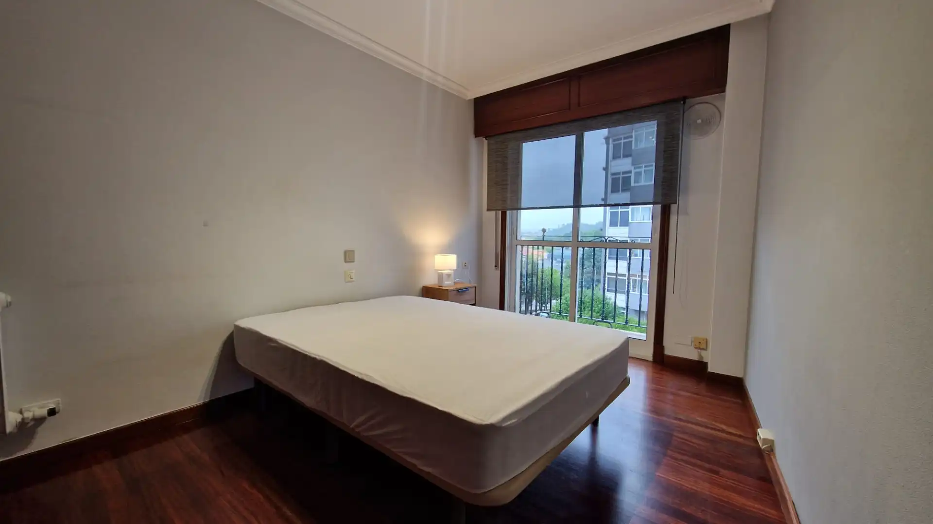 Bedroom of Duplexes for rent in Santiago de Compostela   with Heating, Parquet flooring and Oven