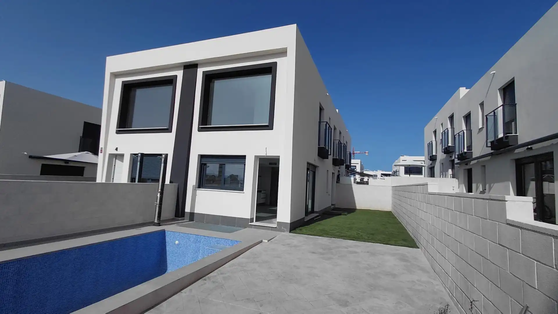Casa bifamiliare con terrazza in vendita a Carrer de Xipre, imagen 12