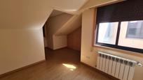 Dormitori de Apartament en venda en San Cibrao das Viñas amb Parquet i Traster