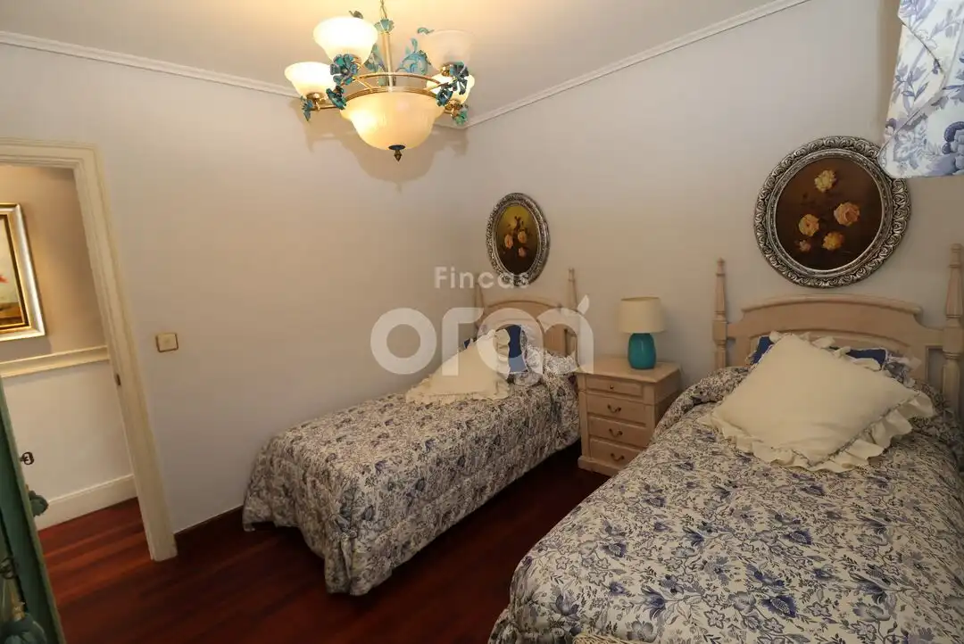 Habitación de Ático en venta en Santurtzi  con Calefacción, Terraza y Amueblado