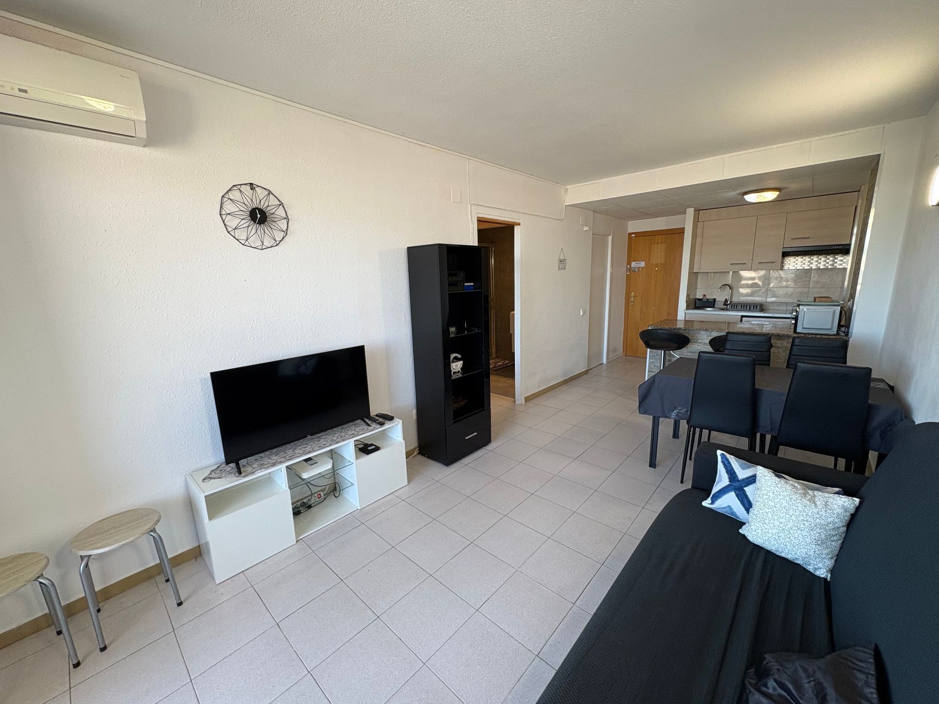 Sala d'estar de Apartament de lloguer en Salou amb Aire condicionat, Calefacció i Moblat