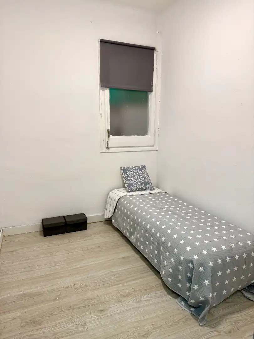 Schlafzimmer von Wohnung zum Verkauf in Barcelona mit Parkett und Alarm