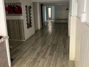 Local comercial en alquiler en Carrer del Pantà de Tremp 25