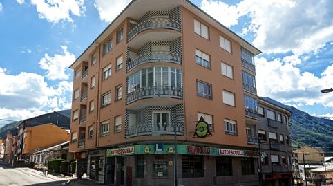 Foto 2 de Piso en venta en Calle Leitariegos, 19, Villablino, León