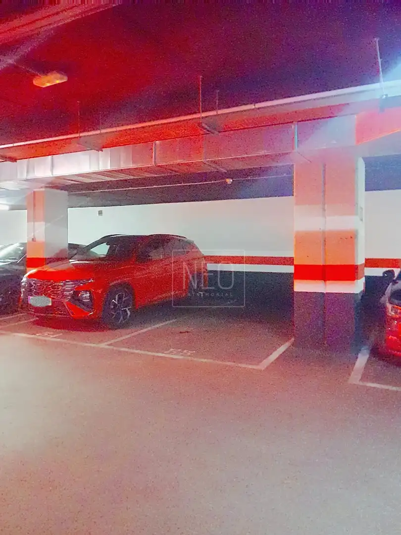 Parking of Flat for sale in Madrid  with Air Conditioner, Heating and Private garden
