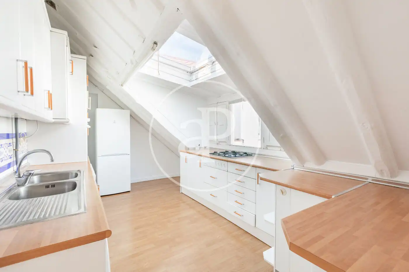 Kitchen of Flat for rent in Madrid  with Air Conditioner, Heating and Terrace