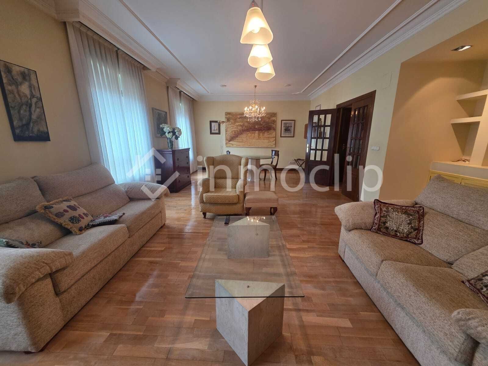 Living room of Flat for sale in Salamanca Capital  with Heating