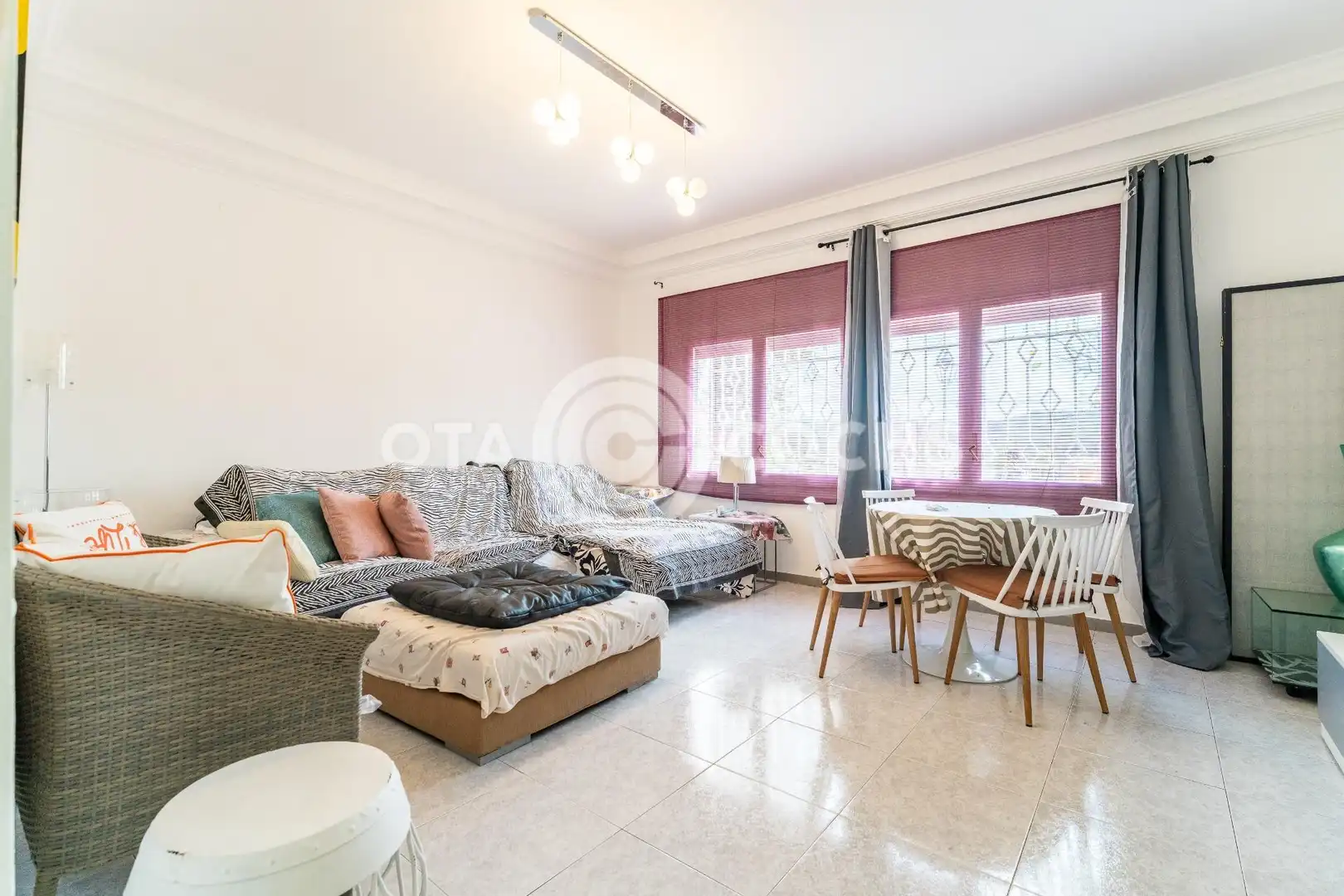 Living room of Industrial buildings for sale in Vallmoll