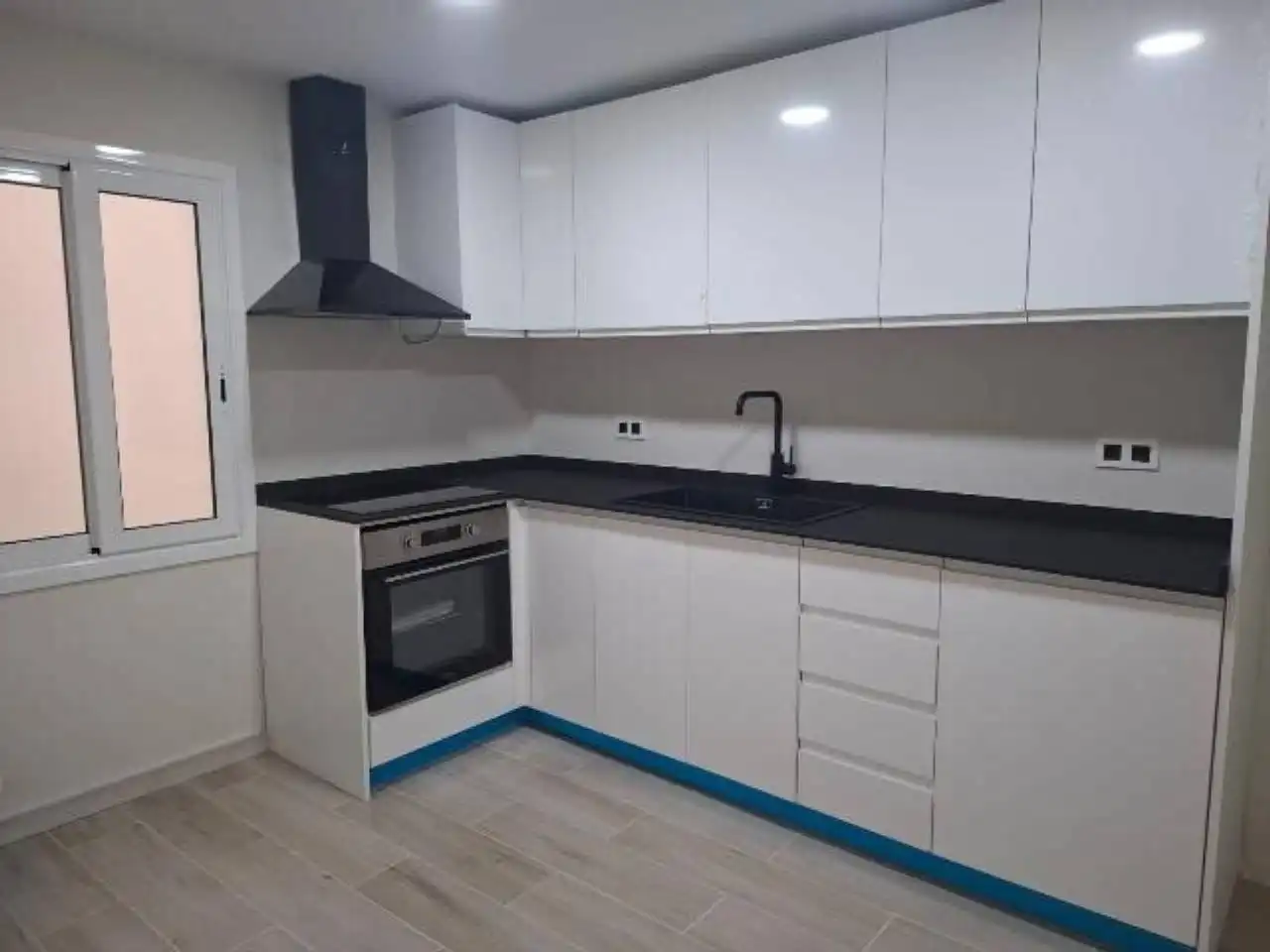 Cocina de Piso en venta en Santa Coloma de Gramenet con Parquet