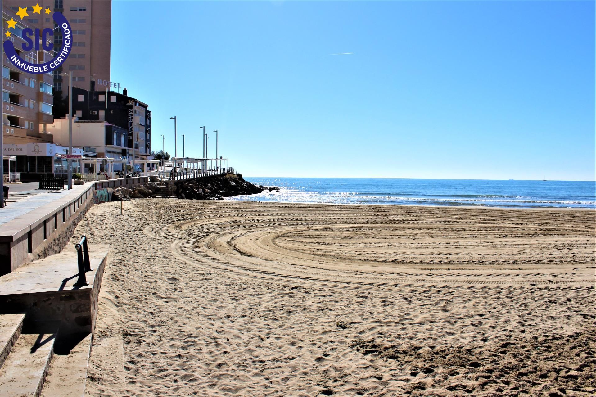 Vista exterior de Apartament en venda en Oropesa del Mar / Orpesa amb Terrassa, Traster i Piscina comunitària