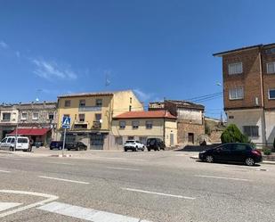 Vista exterior de Casa o xalet en venda en Tardajos amb Balcó