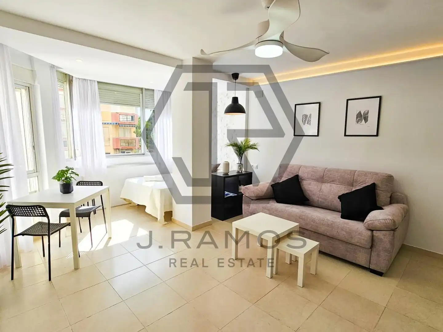 Study for rent in calafate, Centro