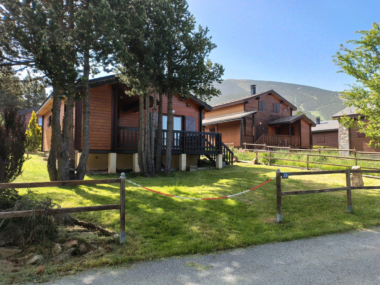 House or chalet to rent in Rue du Carlit, Eyne