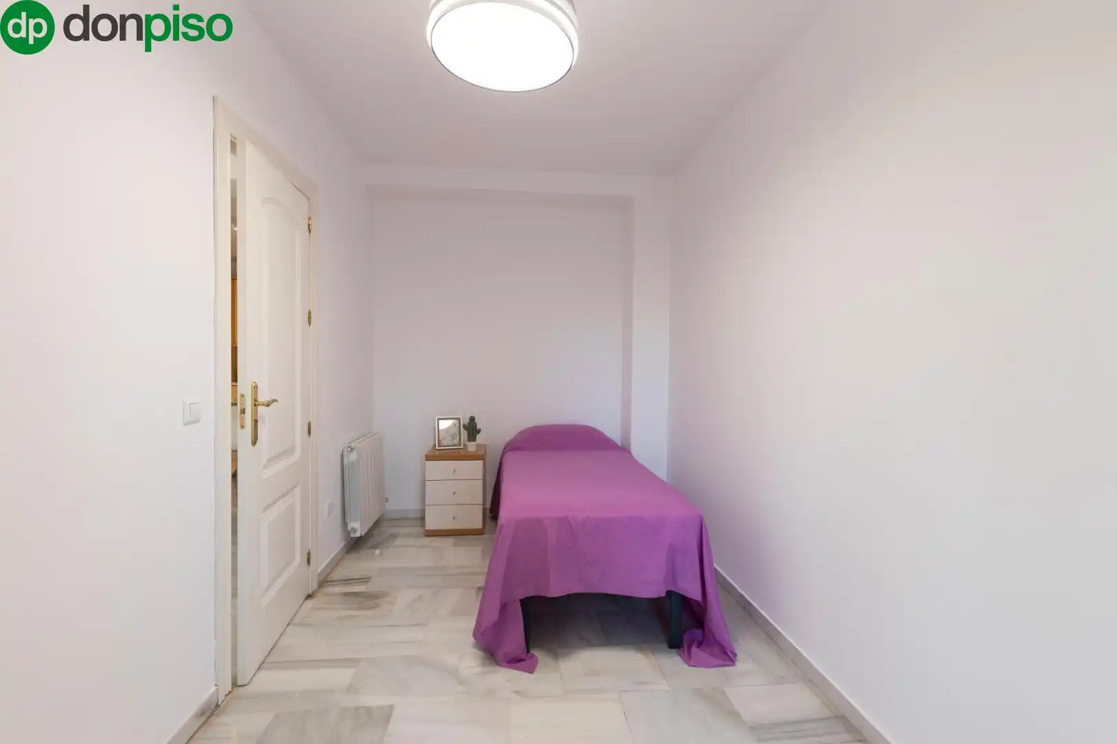 Schlafzimmer von Wohnung zum Verkauf in Granada mit Klimaanlage, Heizung und Terrasse