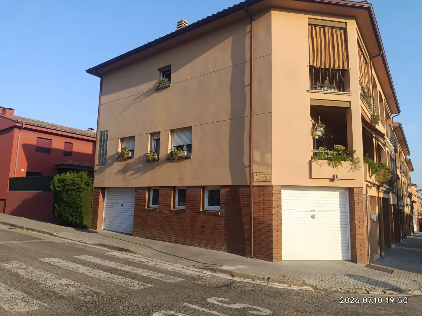 Vista exterior de Casa adosada en venta en Torroella de Montgrí con Calefacción, Jardín privado y Terraza