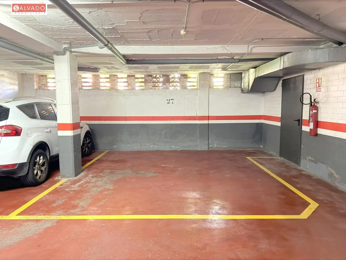 Parkplatz von Wohnung zum Verkauf in Calafell mit Klimaanlage, Privatgarten und Terrasse