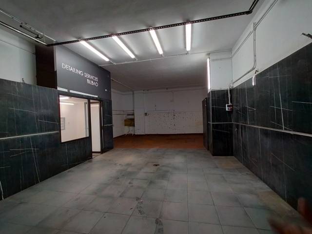 Local comercial en Alquiler en Antonio Gaztañeta Almirantearen Kalea, 1 en Ametzola