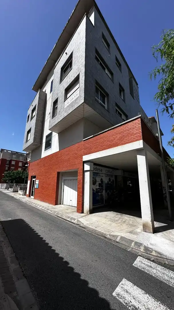 Exterior view of Office for rent in Tortosa  with Air Conditioner