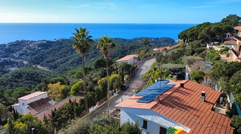 R02599 CASA CON LICENCIA TURÍSTICA, PISCINA, PLACAS SOLARES Y VISTAS ESPECTACULARES AL MAR EN SERRA BRAVA, LLORET DE MAR.