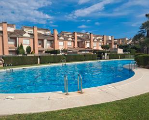 Swimming pool of Single-family semi-detached for sale in Castellón de la Plana / Castelló de la Plana  with Air Conditioner, Heating and Private garden