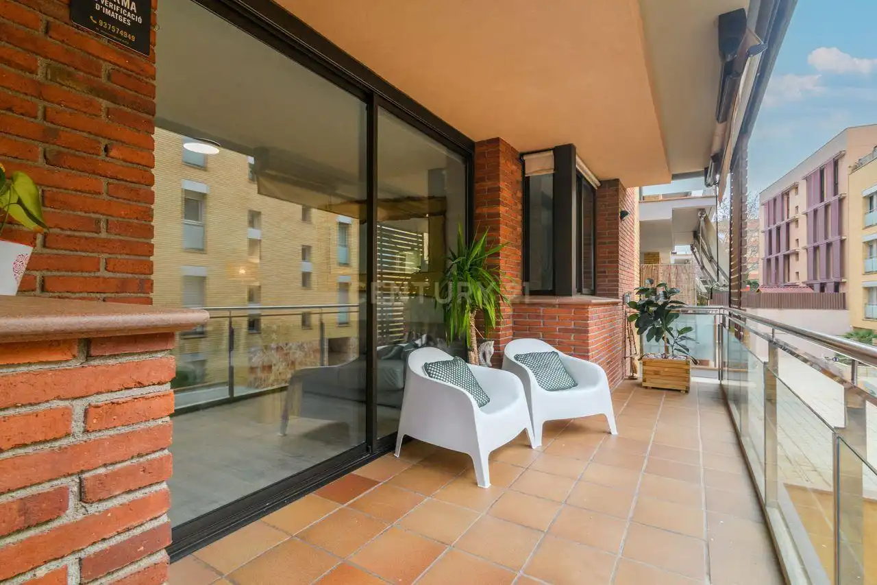 Terraza de Apartamento en venta en Molins de Rei con Aire acondicionado, Trastero y Balcón
