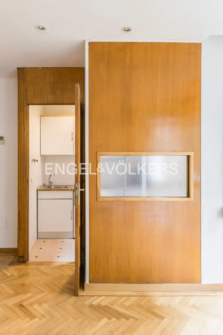 Wohnung zur Miete in Madrid mit Klimaanlage, Heizung und Privatgarten