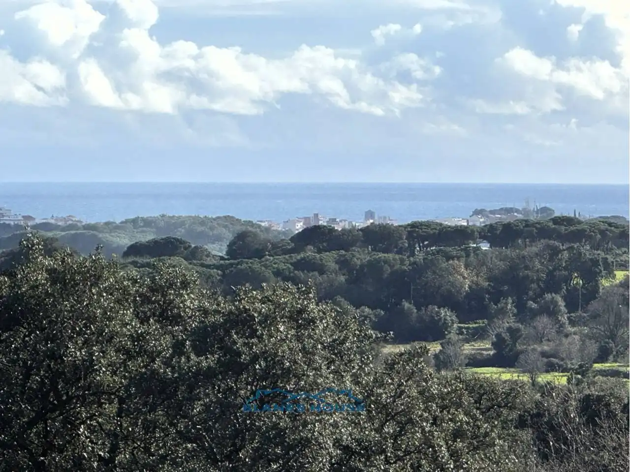 Vista exterior de Casa o xalet en venda en Palafolls amb Aire condicionat, Calefacció i Jardí privat
