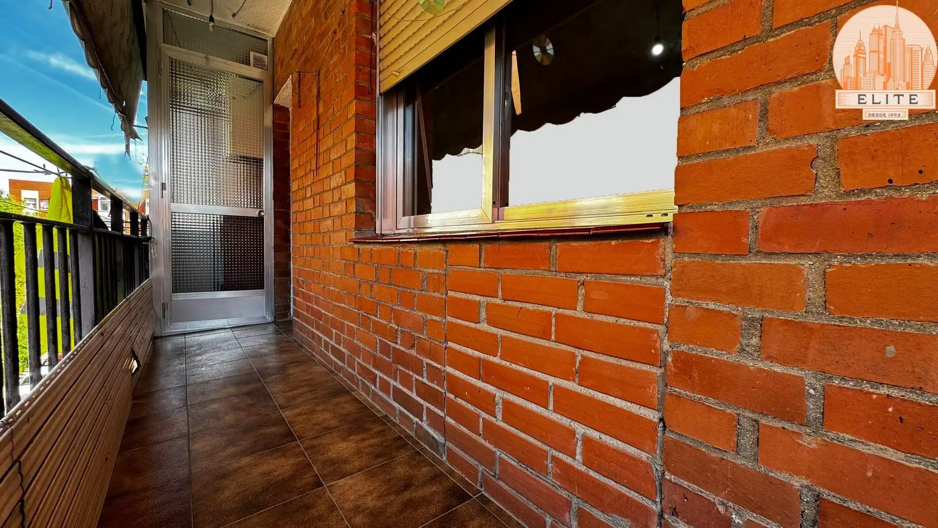 Vista exterior de Piso en venta en Alcorcón con Calefacción, Parquet y Terraza