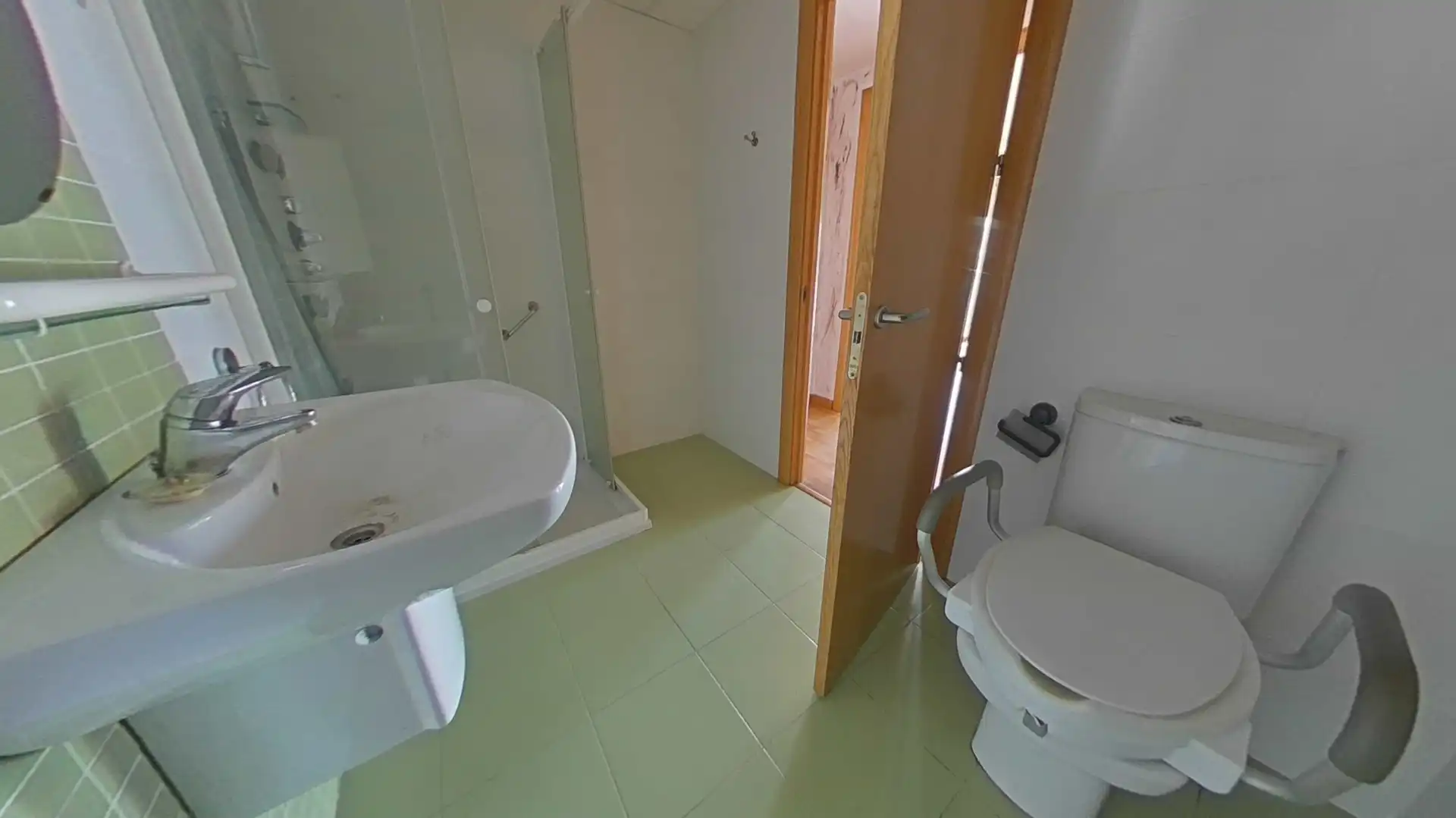Bathroom of Duplexes for sale in Fraga  with Air Conditioner, Heating and Parquet flooring