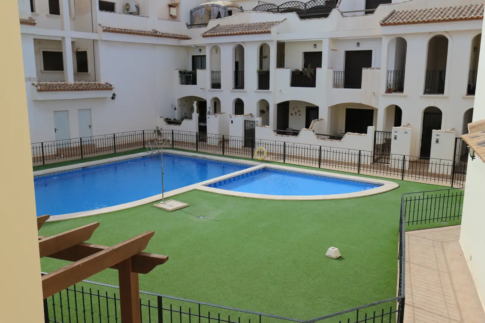 Piscina de Casa o chalet en venta en San Pedro del Pinatar con Jardín privado, Parquet y Piscina comunitaria