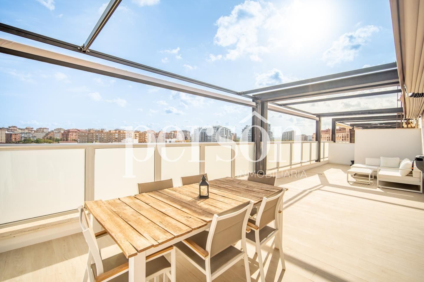 Terrace of Attic to rent in  Valencia Capital  with Air Conditioner, Terrace and Furnished