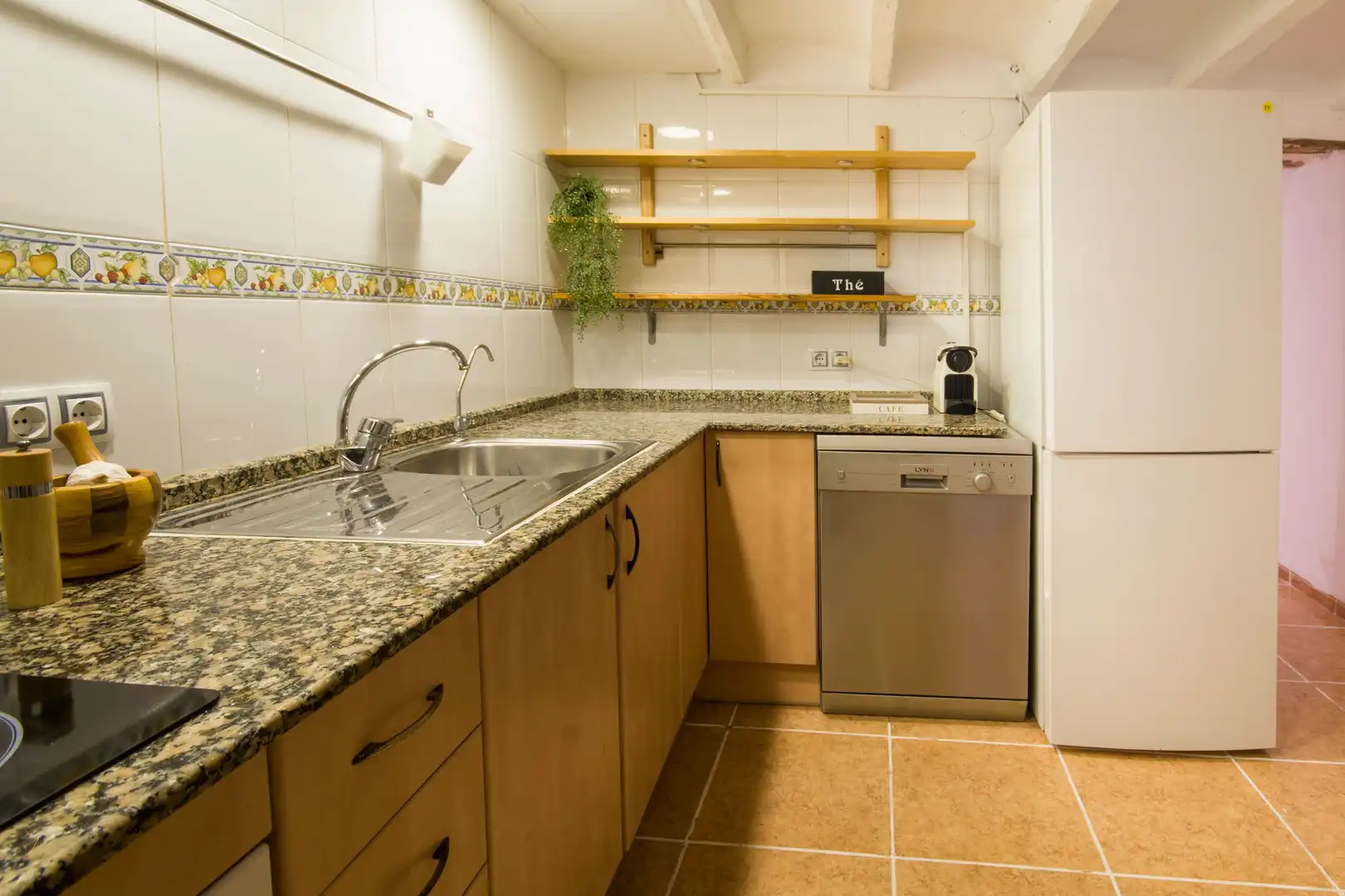 Cuina de Casa o xalet en venda en Alcover amb Calefacció, Terrassa i Traster