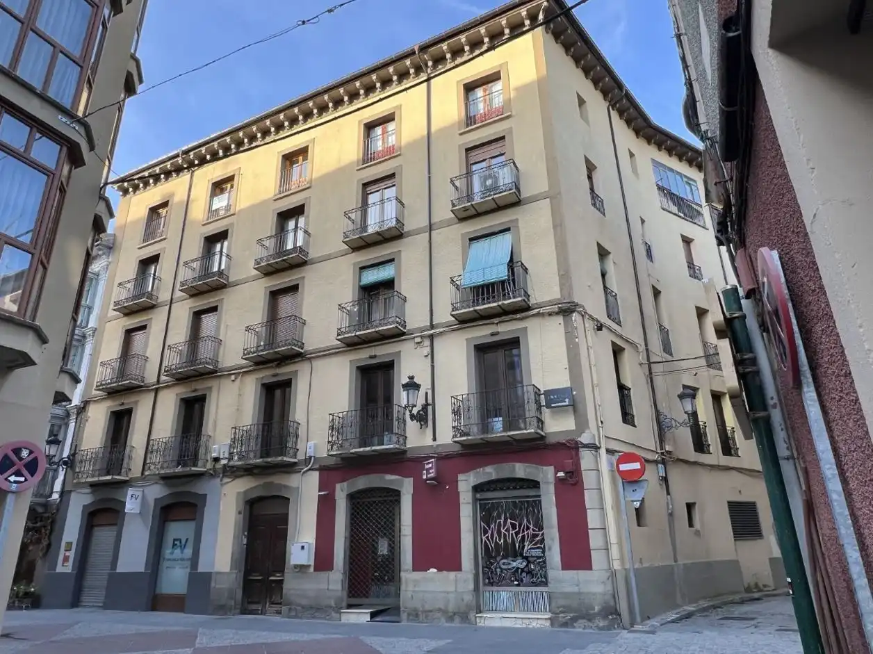 Vista exterior de Pis en venda en Jaca